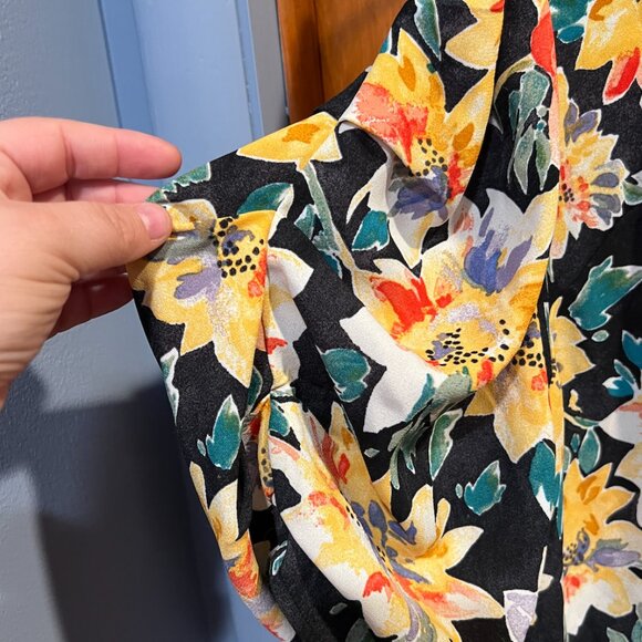 Ava & Viv 2X Black Floral Puff Sleeve Blouse – Vibrant Yellow & Red Sunflowers - Picture 12 of 15
